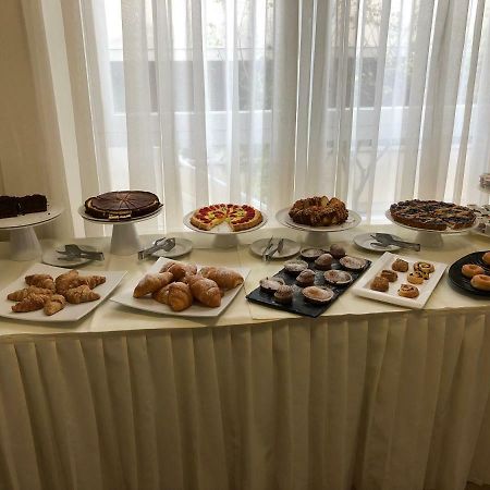 Hotel Hollywood ريتشوني المظهر الخارجي الصورة