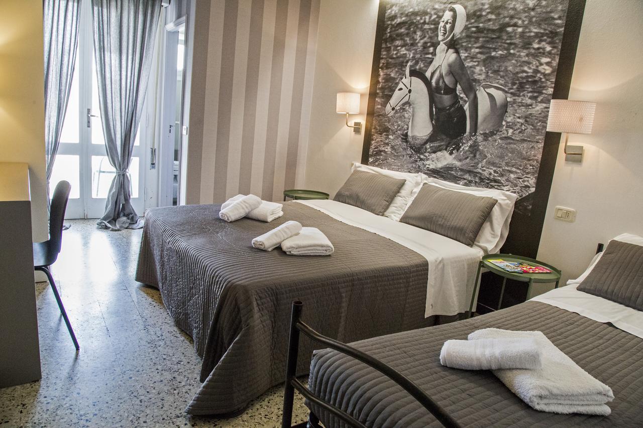Hotel Hollywood ريتشوني المظهر الخارجي الصورة