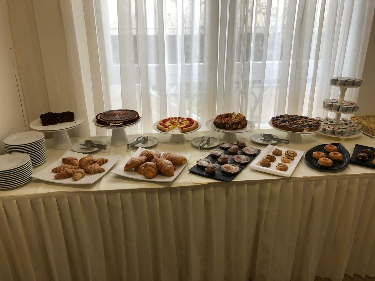 Hotel Hollywood ريتشوني المظهر الخارجي الصورة